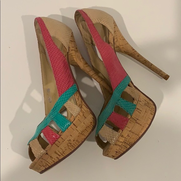 Bakers Peep Toe Pumps - Picture 12 of 16